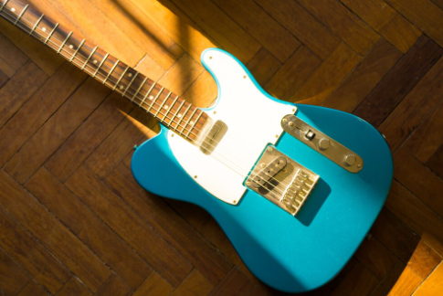 Cutaway Acoustic Electric Guitar: Timberline's Integration of Access & Amplification