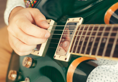 Inlay Guitar: Decorative Art Meets Musical Function
